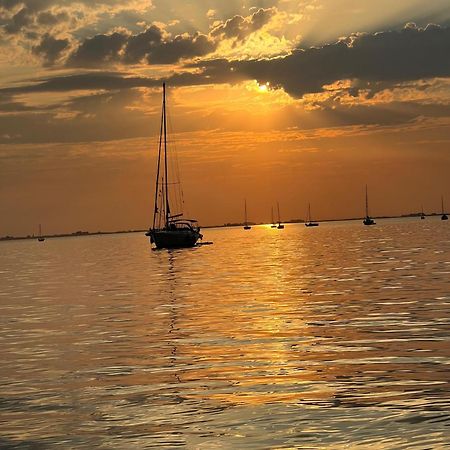 Net Achter De Dijk 125 Hotel เบรานิซเซอ ภายนอก รูปภาพ